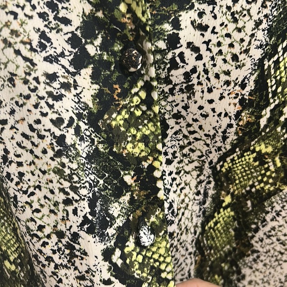 Fun Pants with Matching top Slits on side of Blouse very fun piece - Picture 7 of 8